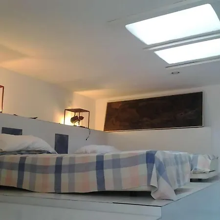 Sleeps 2 Pool Wifi T691619 וילה