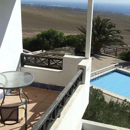 Sleeps 2 Pool Wifi T691619 فيلة Uga