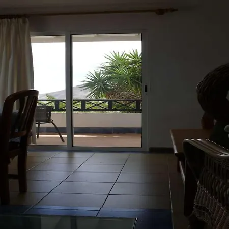 Sleeps 2 Pool Wifi T691619