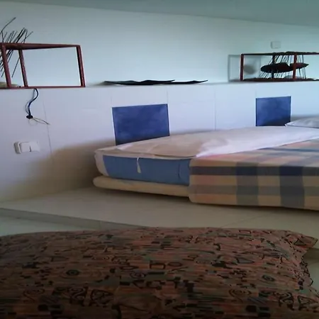 Sleeps 2 Pool Wifi T691619 *