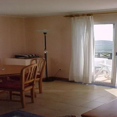Sleeps 2 Pool Wifi T691619