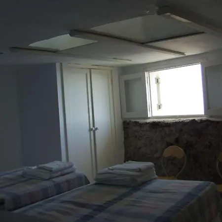 Sleeps 2 Pool Wifi T691619 *